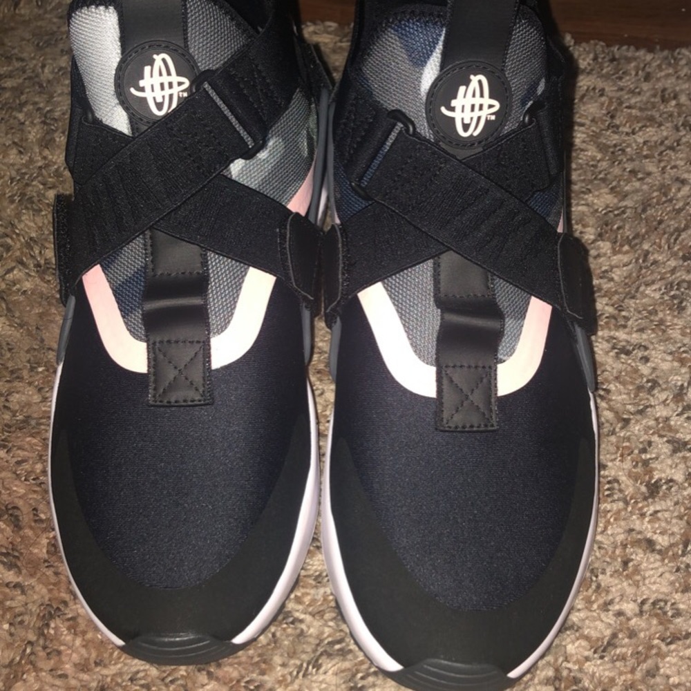 Nike Air Hurache - image 1